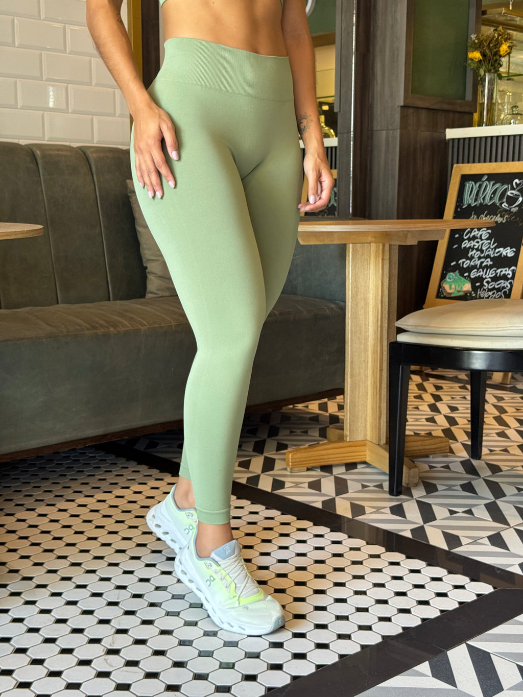 Set LG & Top Arrival Ref 10302070 Verde